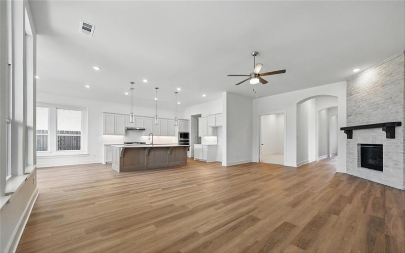 2131 Charming Forge Road, Forney, TX 75126, 4 Bedrooms Bedrooms, ,3 BathroomsBathrooms,Residential,For Sale,2131 Charming Forge Road,20786766