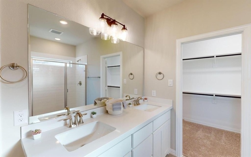5000 Greenbrook Road, Denton, TX 76226, 4 Habitaciones Habitaciones , ,3 BañosBaños,Residential,En Venta,5000 Greenbrook Road,20796588