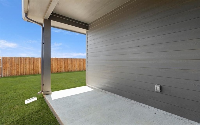 1725 Edgeway Drive, Aubrey, TX 76227, 4 Bedrooms Bedrooms, ,2 BathroomsBathrooms,Residential,For Sale,1725 Edgeway Drive,20797628