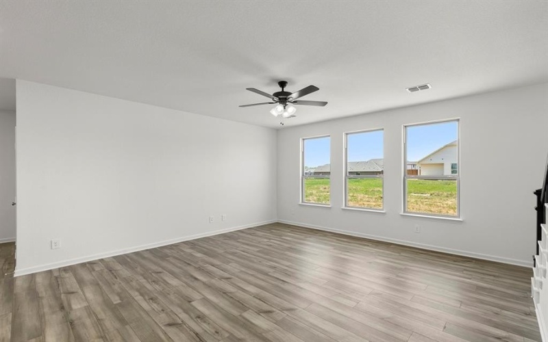 1725 Edgeway Drive, Aubrey, TX 76227, 4 Bedrooms Bedrooms, ,2 BathroomsBathrooms,Residential,For Sale,1725 Edgeway Drive,20797628