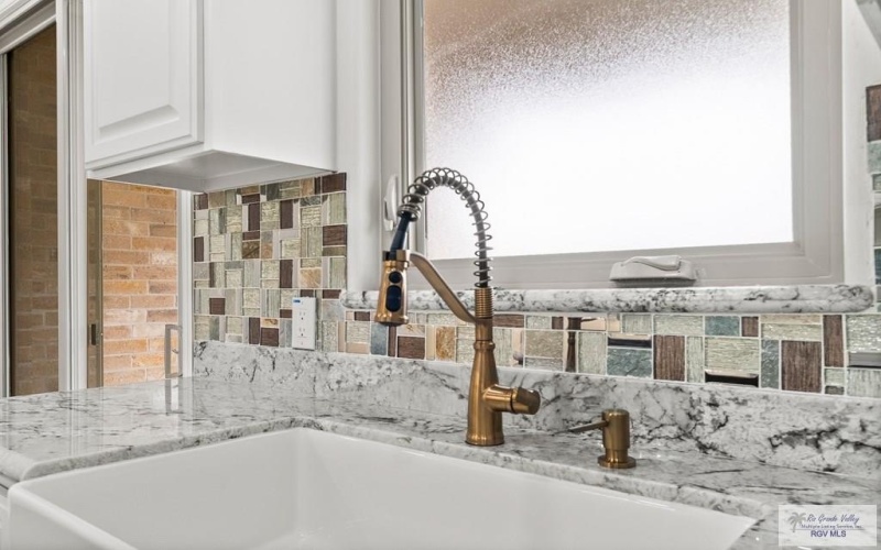 5436 TULIP CT, BROWNSVILLE, TX 78526, 4 Bedrooms Bedrooms, ,3 BathroomsBathrooms,Residential,For Sale,5436 TULIP CT,29762764