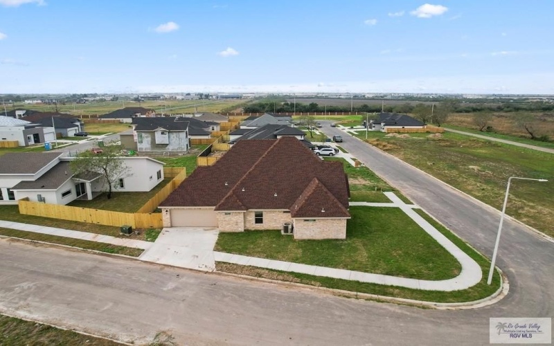 5436 TULIP CT, BROWNSVILLE, TX 78526, 4 Bedrooms Bedrooms, ,3 BathroomsBathrooms,Residential,For Sale,5436 TULIP CT,29762764