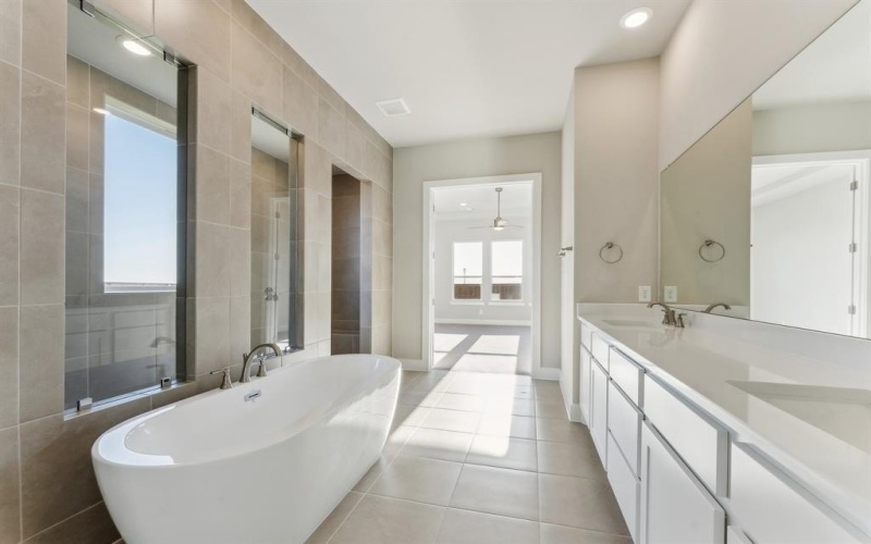 9832 Palermo Drive, Mesquite, TX 75126, 5 Bedrooms Bedrooms, ,5 BathroomsBathrooms,Residential,For Sale,9832 Palermo Drive,20755372