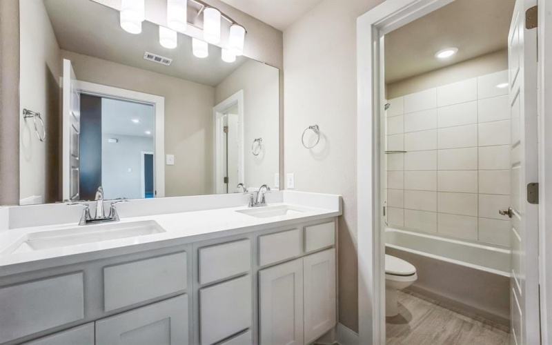 9832 Palermo Drive, Mesquite, TX 75126, 5 Bedrooms Bedrooms, ,5 BathroomsBathrooms,Residential,For Sale,9832 Palermo Drive,20755372