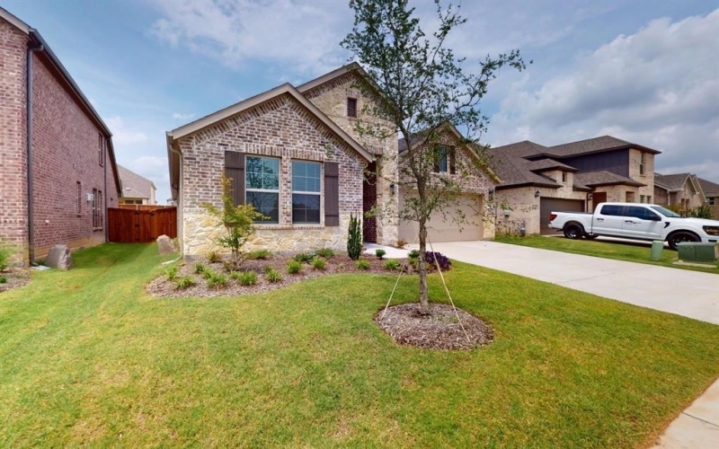 5204 Edge Way, Denton, TX 76226, 3 Bedrooms Bedrooms, ,2 BathroomsBathrooms,Residential,For Sale,5204 Edge Way,20799816