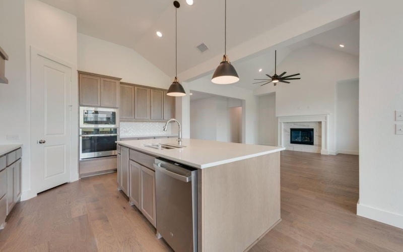 1058 Bingham Way, Forney, TX 75126, 4 Habitaciones Habitaciones , ,5 BañosBaños,Residential,En Venta,1058 Bingham Way,20812214