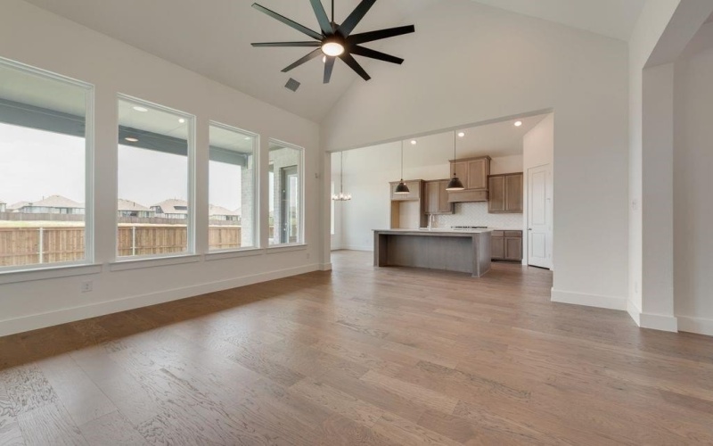 1058 Bingham Way, Forney, TX 75126, 4 Habitaciones Habitaciones , ,5 BañosBaños,Residential,En Venta,1058 Bingham Way,20812214