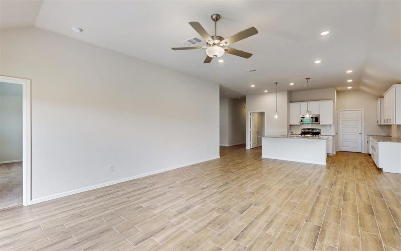1117 South Hill Drive, Crowley, TX 76036, 3 Habitaciones Habitaciones , ,2 BañosBaños,Residential,En Venta,1117 South Hill Drive,20830297