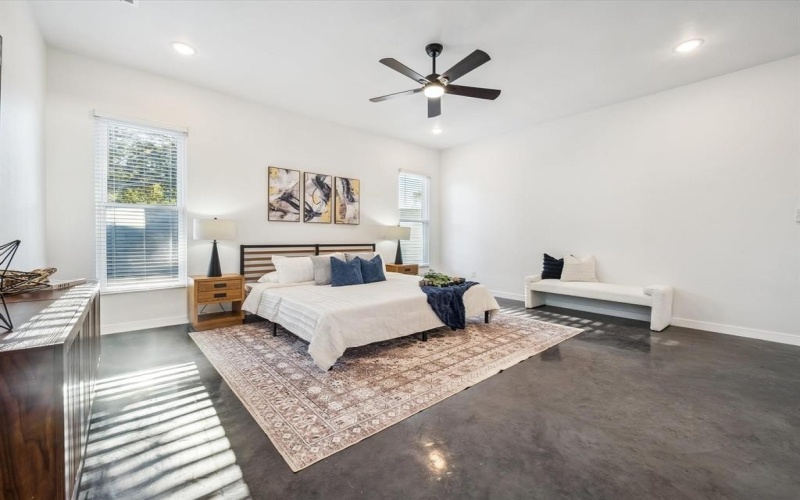 2210 Hooper Street, Dallas, TX 75215, 4 Habitaciones Habitaciones , ,2 BañosBaños,Residential,En Venta,2210 Hooper Street,20814694