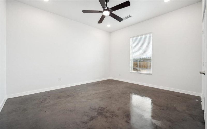 2210 Hooper Street, Dallas, TX 75215, 4 Habitaciones Habitaciones , ,2 BañosBaños,Residential,En Venta,2210 Hooper Street,20814694