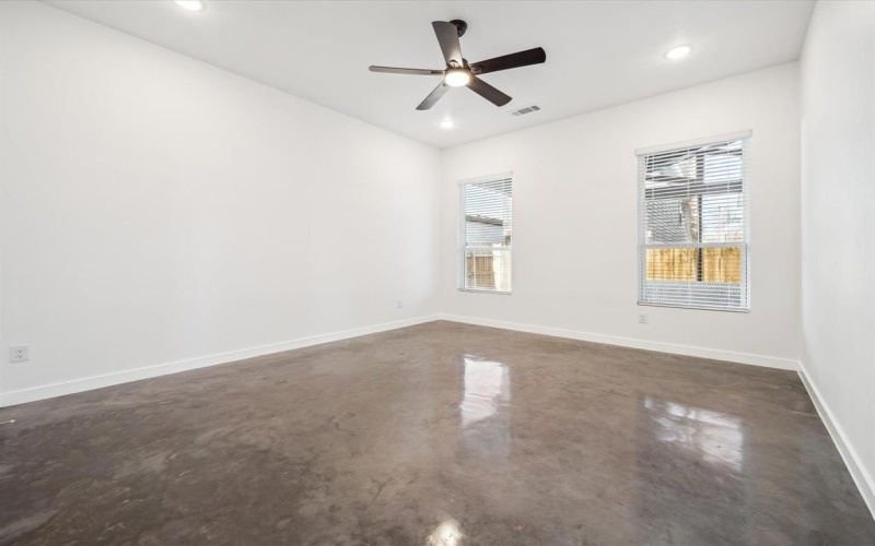 2210 Hooper Street, Dallas, TX 75215, 4 Habitaciones Habitaciones , ,2 BañosBaños,Residential,En Venta,2210 Hooper Street,20814694