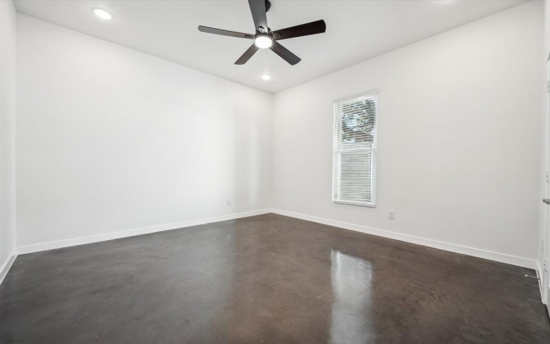 2210 Hooper Street, Dallas, TX 75215, 4 Habitaciones Habitaciones , ,2 BañosBaños,Residential,En Venta,2210 Hooper Street,20814694