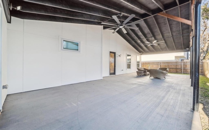 2210 Hooper Street, Dallas, TX 75215, 4 Habitaciones Habitaciones , ,2 BañosBaños,Residential,En Venta,2210 Hooper Street,20814694