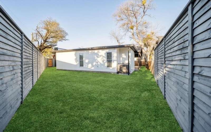 2210 Hooper Street, Dallas, TX 75215, 4 Habitaciones Habitaciones , ,2 BañosBaños,Residential,En Venta,2210 Hooper Street,20814694