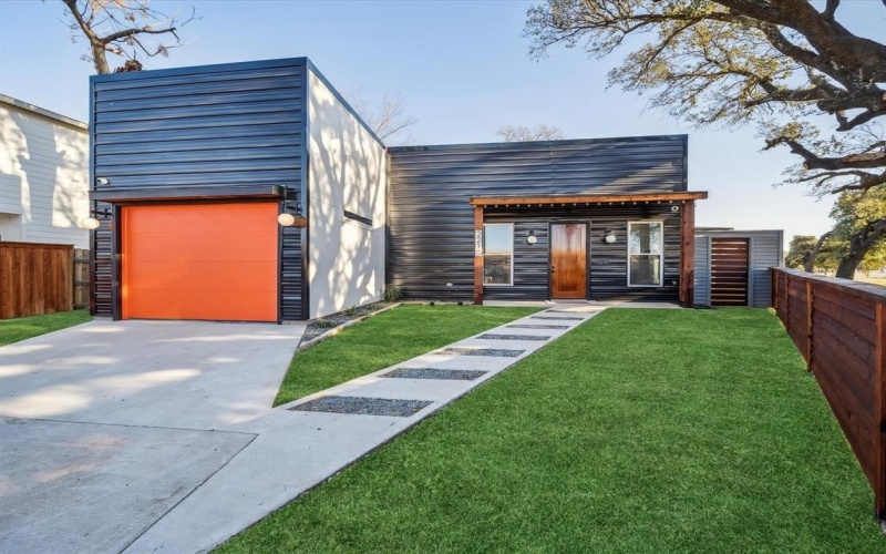 2210 Hooper Street, Dallas, TX 75215, 4 Habitaciones Habitaciones , ,2 BañosBaños,Residential,En Venta,2210 Hooper Street,20814694