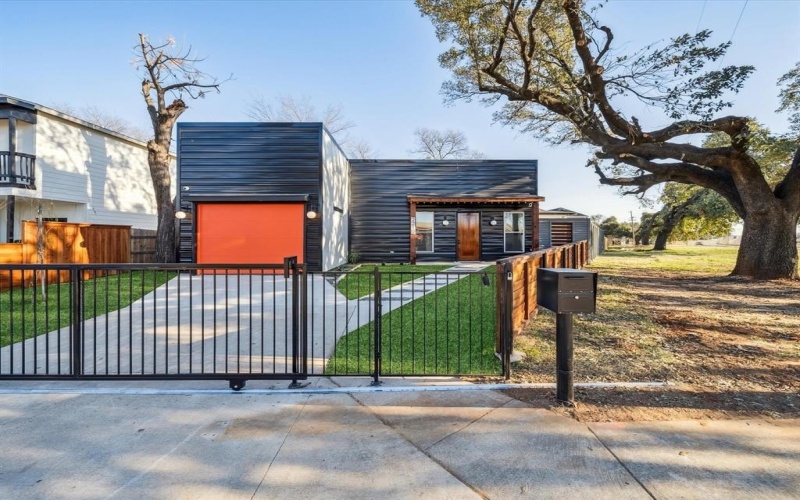 2210 Hooper Street, Dallas, TX 75215, 4 Habitaciones Habitaciones , ,2 BañosBaños,Residential,En Venta,2210 Hooper Street,20814694