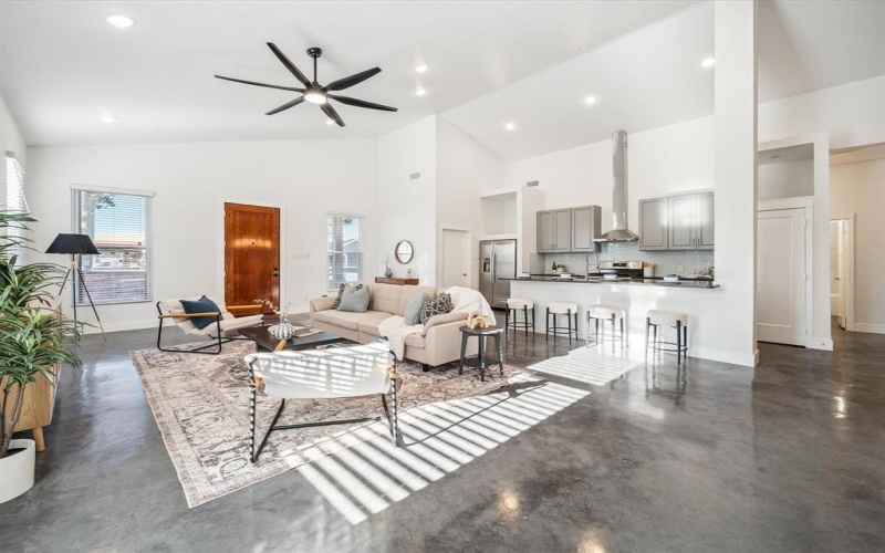 2210 Hooper Street, Dallas, TX 75215, 4 Habitaciones Habitaciones , ,2 BañosBaños,Residential,En Venta,2210 Hooper Street,20814694