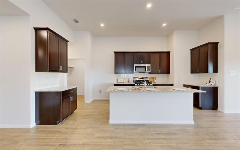 1215 Lancaster Drive, Justin, TX 76247, 5 Bedrooms Bedrooms, ,5 BathroomsBathrooms,Residential,For Sale,1215 Lancaster Drive,20857429