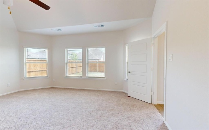 1215 Lancaster Drive, Justin, TX 76247, 5 Bedrooms Bedrooms, ,5 BathroomsBathrooms,Residential,For Sale,1215 Lancaster Drive,20857429