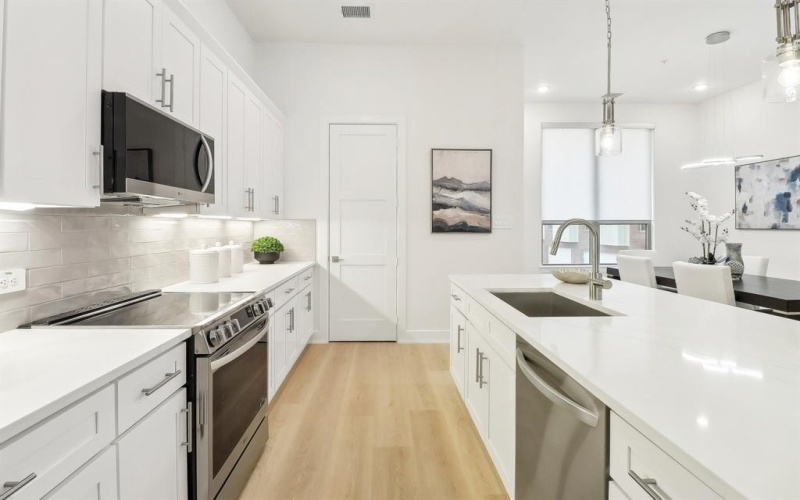 2524 Havenhurst Street #105, Farmers Branch, TX 75234, 3 Habitaciones Habitaciones , ,3 BañosBaños,Residential,En Venta,2524 Havenhurst Street,20862440