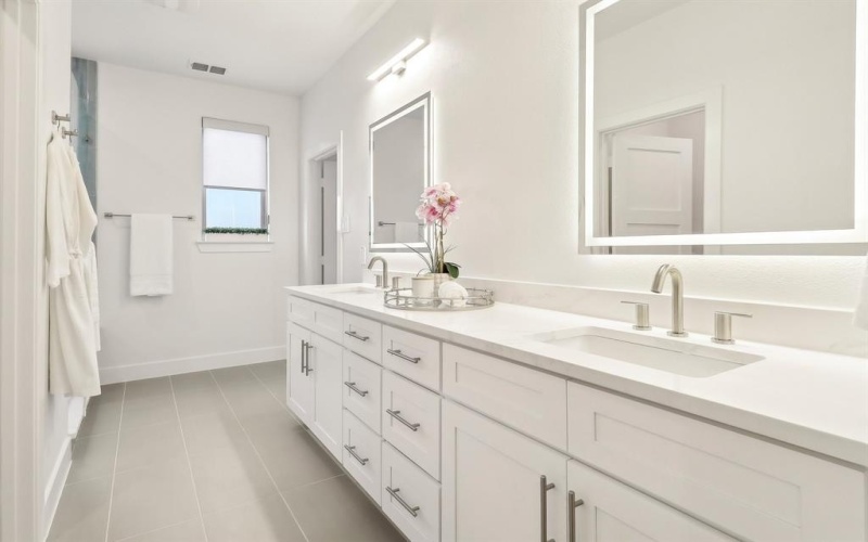 2524 Havenhurst Street #105, Farmers Branch, TX 75234, 3 Habitaciones Habitaciones , ,3 BañosBaños,Residential,En Venta,2524 Havenhurst Street,20862440