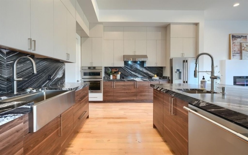 4719 W University Boulevard, Dallas, TX 75209, 5 Bedrooms Bedrooms, ,5 BathroomsBathrooms,Residential,For Sale,4719 W University Boulevard,20857972