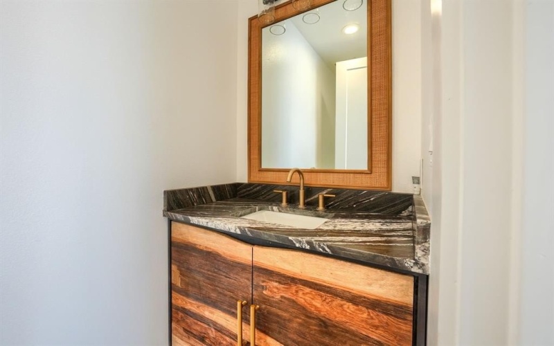 4719 W University Boulevard, Dallas, TX 75209, 5 Bedrooms Bedrooms, ,5 BathroomsBathrooms,Residential,For Sale,4719 W University Boulevard,20857972