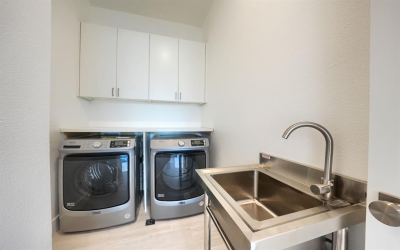 4719 W University Boulevard, Dallas, TX 75209, 5 Bedrooms Bedrooms, ,5 BathroomsBathrooms,Residential,For Sale,4719 W University Boulevard,20857972