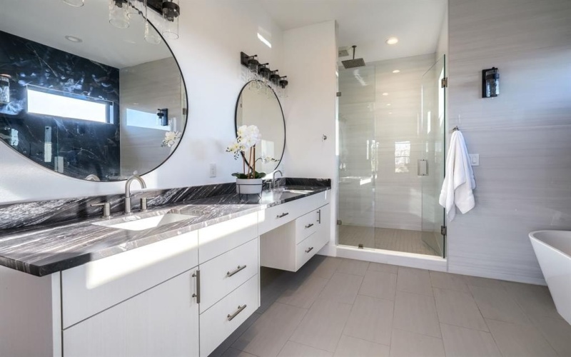 4719 W University Boulevard, Dallas, TX 75209, 5 Bedrooms Bedrooms, ,5 BathroomsBathrooms,Residential,For Sale,4719 W University Boulevard,20857972