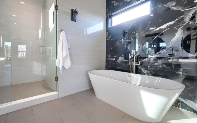 4719 W University Boulevard, Dallas, TX 75209, 5 Bedrooms Bedrooms, ,5 BathroomsBathrooms,Residential,For Sale,4719 W University Boulevard,20857972