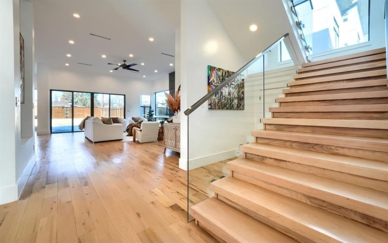4719 W University Boulevard, Dallas, TX 75209, 5 Bedrooms Bedrooms, ,5 BathroomsBathrooms,Residential,For Sale,4719 W University Boulevard,20857972
