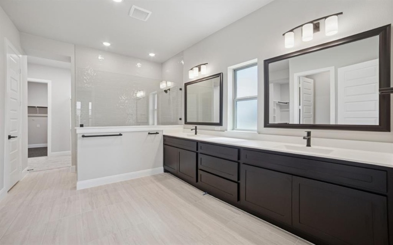 1919 Terraces Boulevard, Rockwall, TX 75087, 4 Bedrooms Bedrooms, ,5 BathroomsBathrooms,Residential,For Sale,1919 Terraces Boulevard,20848824