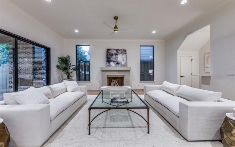 7422 VILLANOVA Street, Dallas, TX 75225, 6 Bedrooms Bedrooms, ,7 BathroomsBathrooms,Residential,For Sale,7422 VILLANOVA Street,20872929