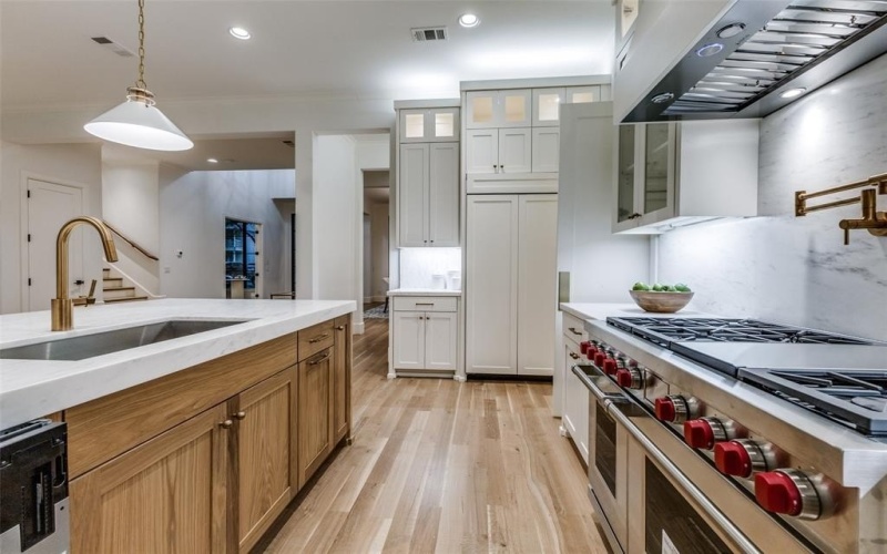7422 VILLANOVA Street, Dallas, TX 75225, 6 Bedrooms Bedrooms, ,7 BathroomsBathrooms,Residential,For Sale,7422 VILLANOVA Street,20872929