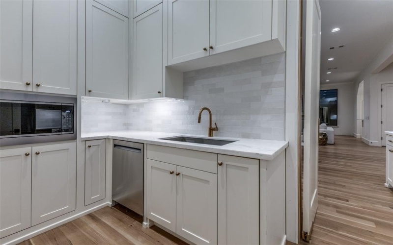 7422 VILLANOVA Street, Dallas, TX 75225, 6 Bedrooms Bedrooms, ,7 BathroomsBathrooms,Residential,For Sale,7422 VILLANOVA Street,20872929