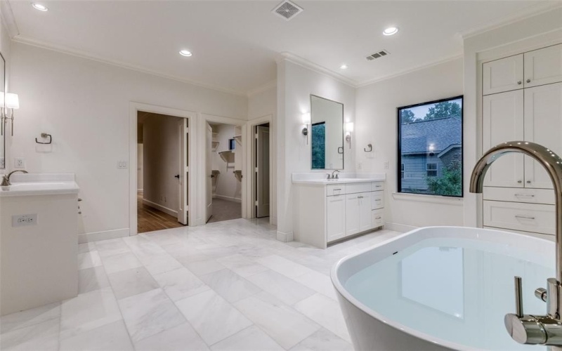 7422 VILLANOVA Street, Dallas, TX 75225, 6 Bedrooms Bedrooms, ,7 BathroomsBathrooms,Residential,For Sale,7422 VILLANOVA Street,20872929