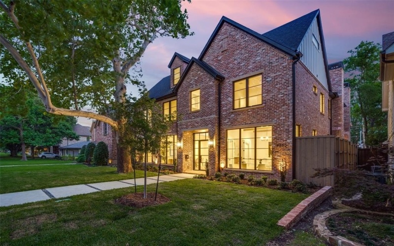 7422 VILLANOVA Street, Dallas, TX 75225, 6 Bedrooms Bedrooms, ,7 BathroomsBathrooms,Residential,For Sale,7422 VILLANOVA Street,20872929