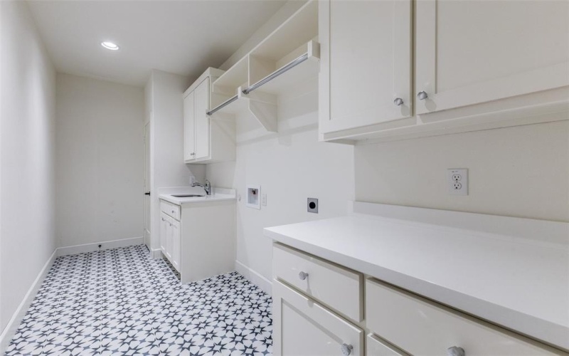 7422 VILLANOVA Street, Dallas, TX 75225, 6 Bedrooms Bedrooms, ,7 BathroomsBathrooms,Residential,For Sale,7422 VILLANOVA Street,20872929