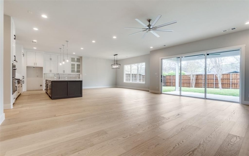 10721 Clearbrook Lane, Dallas, TX 75218, 4 Bedrooms Bedrooms, ,5 BathroomsBathrooms,Residential,For Sale,10721 Clearbrook Lane,20879807