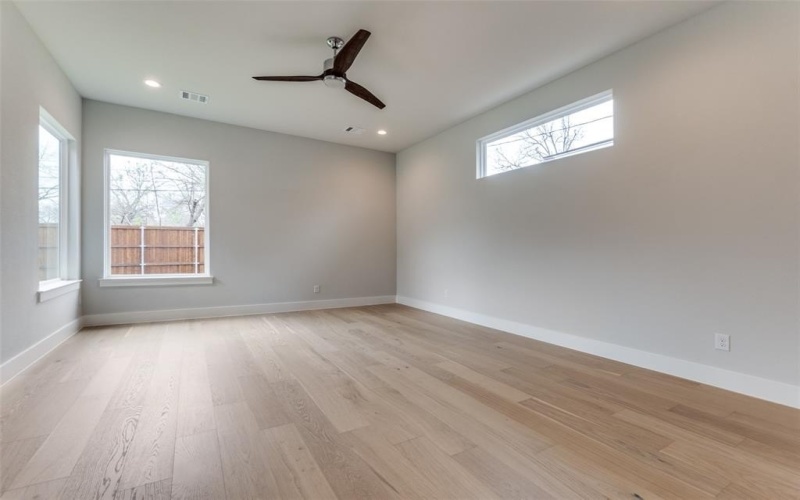 10721 Clearbrook Lane, Dallas, TX 75218, 4 Bedrooms Bedrooms, ,5 BathroomsBathrooms,Residential,For Sale,10721 Clearbrook Lane,20879807