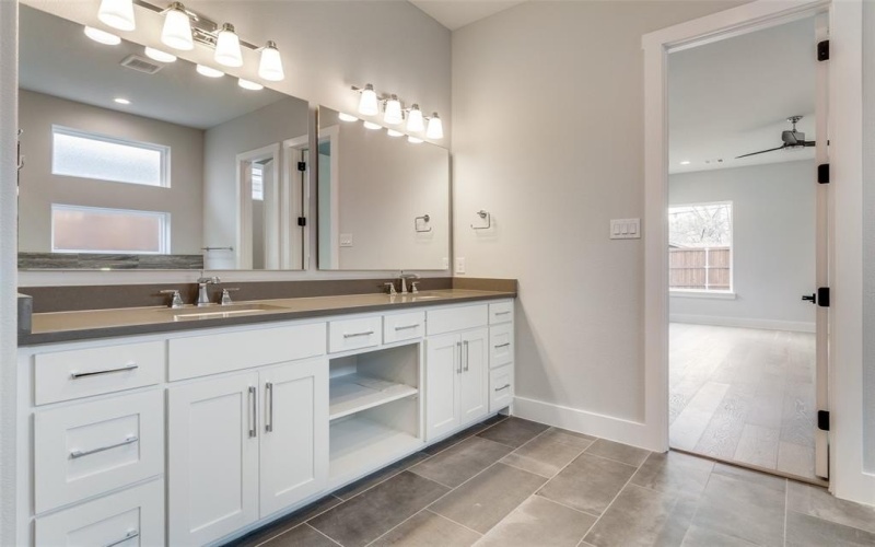 10721 Clearbrook Lane, Dallas, TX 75218, 4 Bedrooms Bedrooms, ,5 BathroomsBathrooms,Residential,For Sale,10721 Clearbrook Lane,20879807