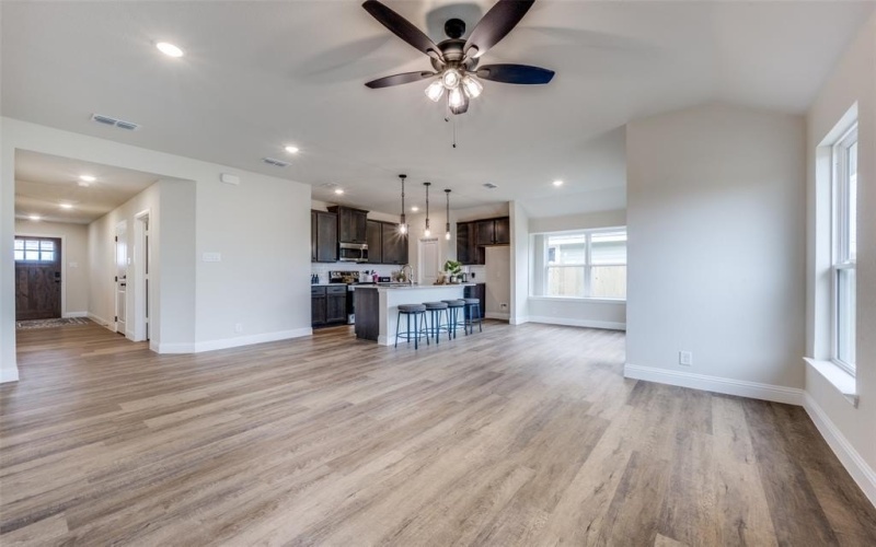 102 Walnut Street, Whitesboro, TX 76273, 3 Bedrooms Bedrooms, ,2 BathroomsBathrooms,Residential,For Sale,102 Walnut Street,20846704