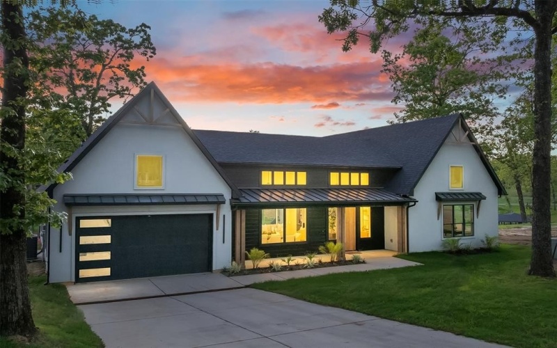 108 Deerhurst Lane, Mabank, TX 75156, 4 Bedrooms Bedrooms, ,3 BathroomsBathrooms,Residential,For Sale,108 Deerhurst Lane,20859815