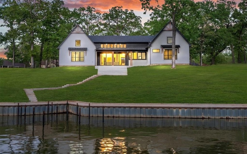 108 Deerhurst Lane, Mabank, TX 75156, 4 Bedrooms Bedrooms, ,3 BathroomsBathrooms,Residential,For Sale,108 Deerhurst Lane,20859815