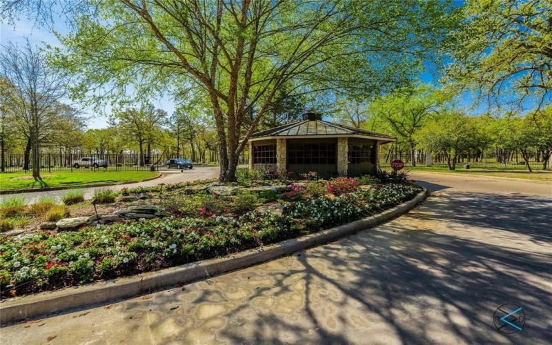 108 Deerhurst Lane, Mabank, TX 75156, 4 Bedrooms Bedrooms, ,3 BathroomsBathrooms,Residential,For Sale,108 Deerhurst Lane,20859815