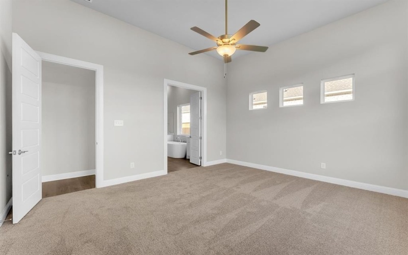 1215 Olive Drive, Mansfield, TX 76063, 4 Habitaciones Habitaciones , ,3 BañosBaños,Residential,En Venta,1215 Olive Drive,20893901