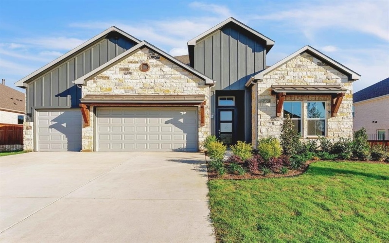 1215 Olive Drive, Mansfield, TX 76063, 4 Habitaciones Habitaciones , ,3 BañosBaños,Residential,En Venta,1215 Olive Drive,20893901