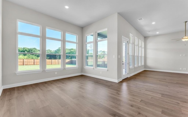 1215 Olive Drive, Mansfield, TX 76063, 4 Habitaciones Habitaciones , ,3 BañosBaños,Residential,En Venta,1215 Olive Drive,20893901
