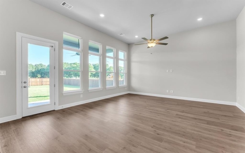 1215 Olive Drive, Mansfield, TX 76063, 4 Habitaciones Habitaciones , ,3 BañosBaños,Residential,En Venta,1215 Olive Drive,20893901