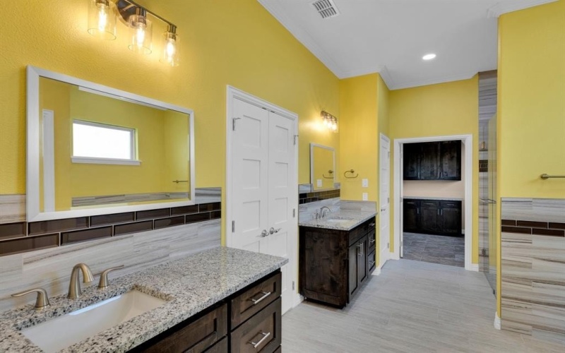 350 Farrar Road, Waxahachie, TX 75165, 5 Habitaciones Habitaciones , ,5 BañosBaños,Residential,En Venta,350 Farrar Road,20906400